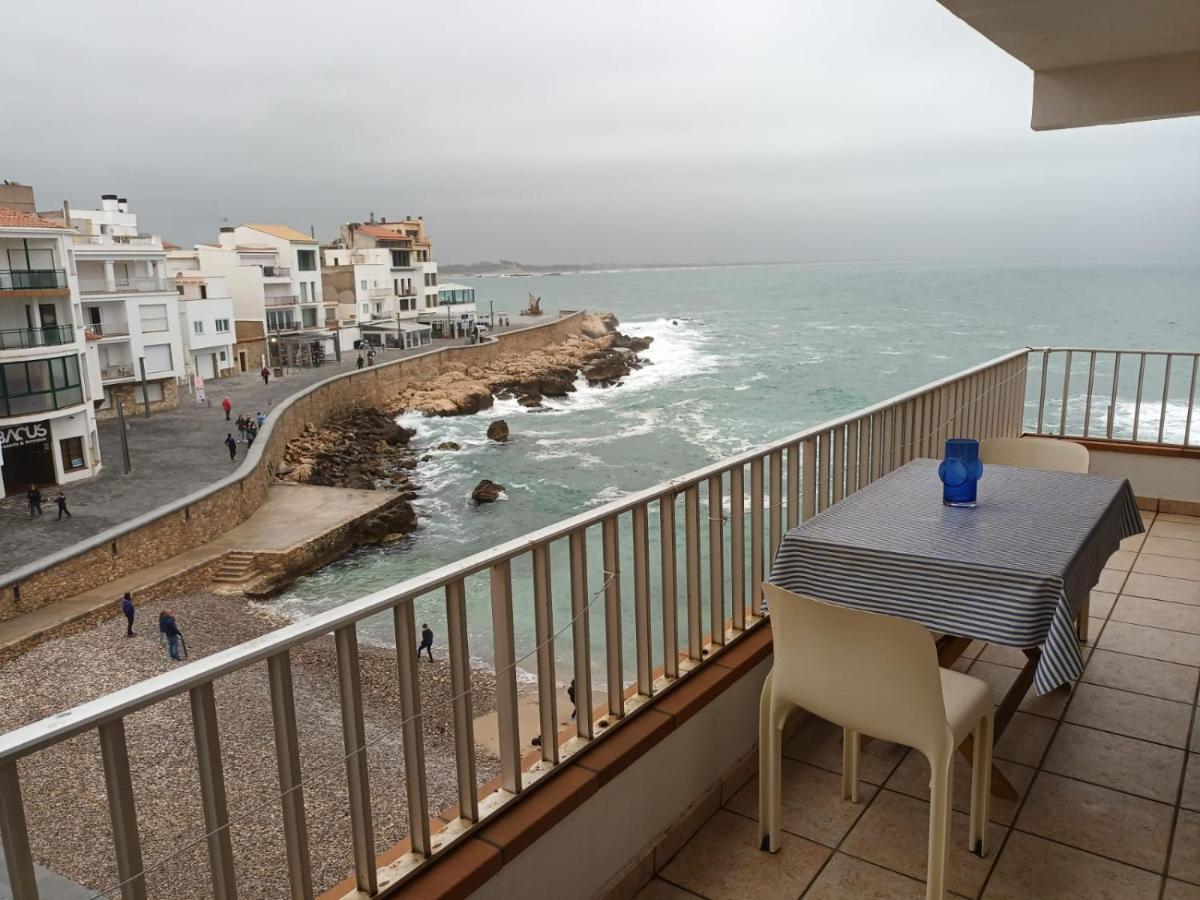 Port De'N Perris Apartment เลสกาลา ภายนอก รูปภาพ